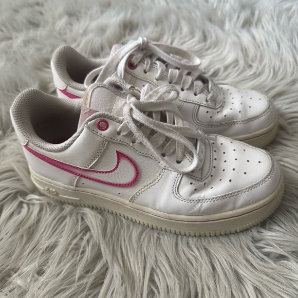 Nike Shoes - NIKE Air Force 1 Low Airbrush White Pink
